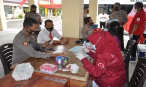 Polres Donggala Lakukan Donor Darah Peringati HUT Bhayangkara ke-75