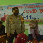 Kapolres Pasangkayu Pantau Pelaksanaan Vaksinasi Serentak Anak Usia 6-12 Tahun di SDN 2 Pasangkayu