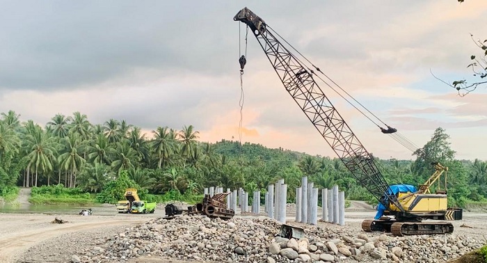 Paket pekerjaan konstruksi penggantian jembatan trans sulawesi – ujung baru – wulai