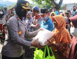 Polwan Polda Sulteng Gelar Bakti Sosial di TPA Kawatuna