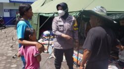 Rumahnya Hancur Akibat Gempa Cianjur, Polwan Bhabinkamtibmas Ini Tetap Jalani Tugas Layani Masyarakat