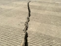 Pembangunan Jalan Rabat Beton di Pelabuhan Pasangkayu Dikabarkan Rusak, Kadis PUPR : Masih Tanggung Jawab Penyedia Jasa Lakukan Perbaikan