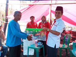 Sambangi Korban Kebakaran, Ketua PMI Selayar Saiful Arif Kuatkan Mental Korban