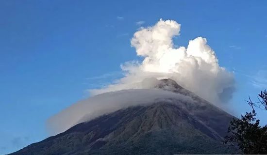 gunung karangetang
