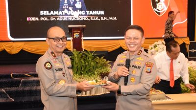 Kapolda Sulteng Irjen Agus Nugroho Terharu Dapatkan Surprise HUT ke-54 Saat Rakernis Fungsi Reskrim