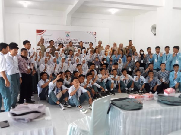pendidikan politik