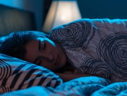 Begini Kebiasaan Malam yang Meningkatkan Kesehatan Otak, Tips Jaga Kecerdasan dan Kesehatan Mental Anda