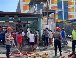 Kebakaran Hebat di Palu Timur, Polda Sulteng Turunkan Kendaraan Taktis dan SAR