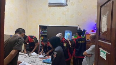 Rumah PPK Digeledah, Sertifikat Tanah dan Uang Puluhan Juta Disita
