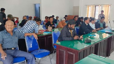 Dugaan Penggelapan Dana Desa, Puluhan Warga Oyom Datangi DPRD Tolitoli