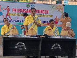 Asisten Pemerintahan dan Kesra Melepas Kontingen Popda Pasangkayu
