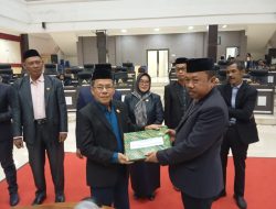DPRD Pasangkayu Serahkan Dua Ranperda kepada Pemerintah Daerah