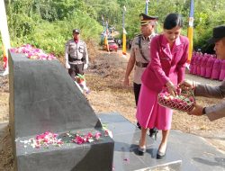 Peringati Hari Bhayangkara ke-78 dengan Tabur Bunga, Mengenang 2 Anggota Polri Gugur dalam Tugas di Poso