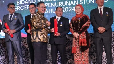 Pemkab Pasangkayu Menerima Anugerah Manggala Karya Kencana dari BKKBN