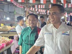 Andi Ridwan Batara Guru Ajak Anwar – Reny Blusukan di Pasar Inpres Manonda Palu