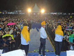 Ada Konser Tipe-X, Masyakat Padati Lokasi Deklarasi Anwar-Reny Meski Habis Diguyur Hujan