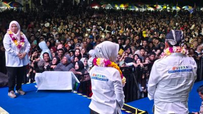 Deklarasi Terakhir di Kotaraya, Ribuan Massa Siap Menangkan Anwar-Reny