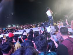 Puluhan Ribu Penonton Padati Konser Slank Sulteng Emas di Palu