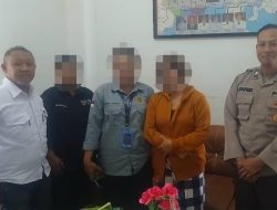 Gegara Utang, Dua Emak-Emak Berkelahi Emosi Memuncak