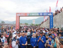 Belasan Ribu Warga Palu Meriahkan Jalan Sehat dan Hiburan Rakyat Bersama Pasangan BERANI