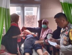 Motor VS Sepeda Baku Tabrak di Batui