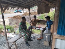 Pererat Hubungan TNI dan Masyarakat, Babinsa Bungku Utara Kunjungi Desa Posangke