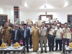 Wakil Bupati Pasangkayu Serahkan Sertifikat PTSL, Jamin Kepastian Hukum atas Kepemilikan Tanah