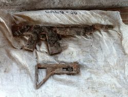 Senpi Rakitan Ditemukan Warga Poso Saat Gali Lubang