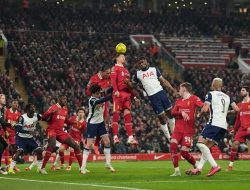 Liverpool Perkasa Membungkam Tottenham 4-0 