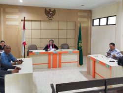 PN Palu Bebaskan Wartawan Hendly Mangkali dari Status Tersangka