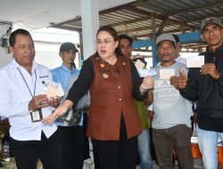 100 Hari Kerja Pemerintahan Vera Bidang Perikanan Dinas Perikanan Bantu Nelayan, Beri Kartu Ku Suka