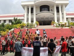 Massa Koperasi Merah Putih Kelurahan Maleni Unjuk Rasa Tolak Kepengurusan Ilegal, Pemda Donggala Turun Tangan