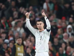 Kartu Merah Ronaldo Gagal Bawa Portugal Menang dari Irlandia 0-2