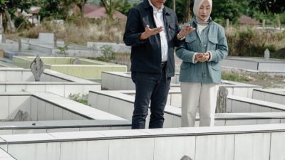 Usai Halal Bihalal di Palu, Gubernur Anwar Hafid Ziarah ke Makam Orang Tua