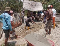 Kode Keras,Aksi Masyarakat Sausu Peore Gotong Royong Perbaiki Jembatan Sindiran Untuk Pemerintah