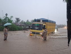 Banjir Rendam Jalur Trans Sulawesi di Torue, Arus Lalu Lintas Lumpuh Sementara