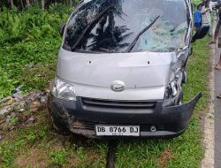 Aspal Berdarah: Mobil Oleng, Tabrakan Maut Renggut Nyawa