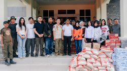 FATHUR RAZAQ SALURKAN BANTUAN SEMBAKO UNTUK KORBAN GEMPA DI NOKILALAKI DAN PALOLO