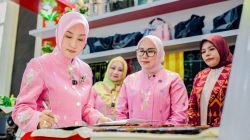 Hadiri Puncak HUT Dekranas ke-46, Sry Nirwanti Bahasoan Promosikan Produk Unggulan Sulteng