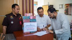 Kejari Palu Serahkan Uang Ganti Rugi Rp950 Juta kepada Korban Dugaan Penggelapan Tanah   